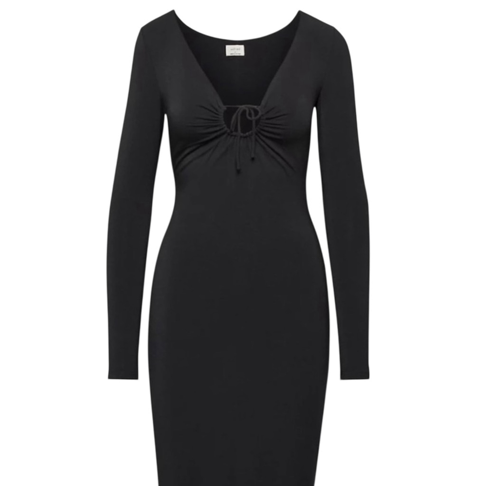 Aritzia Wilfred Chelsea Black V-neck Bodycon Midi Dress, size L